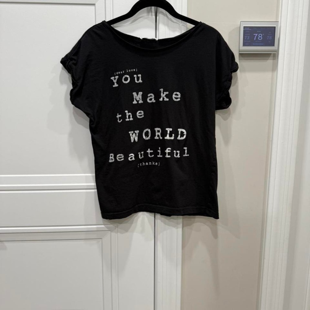 Women's‎ Black tee size L "You Make the World Beautiful" graphic tee